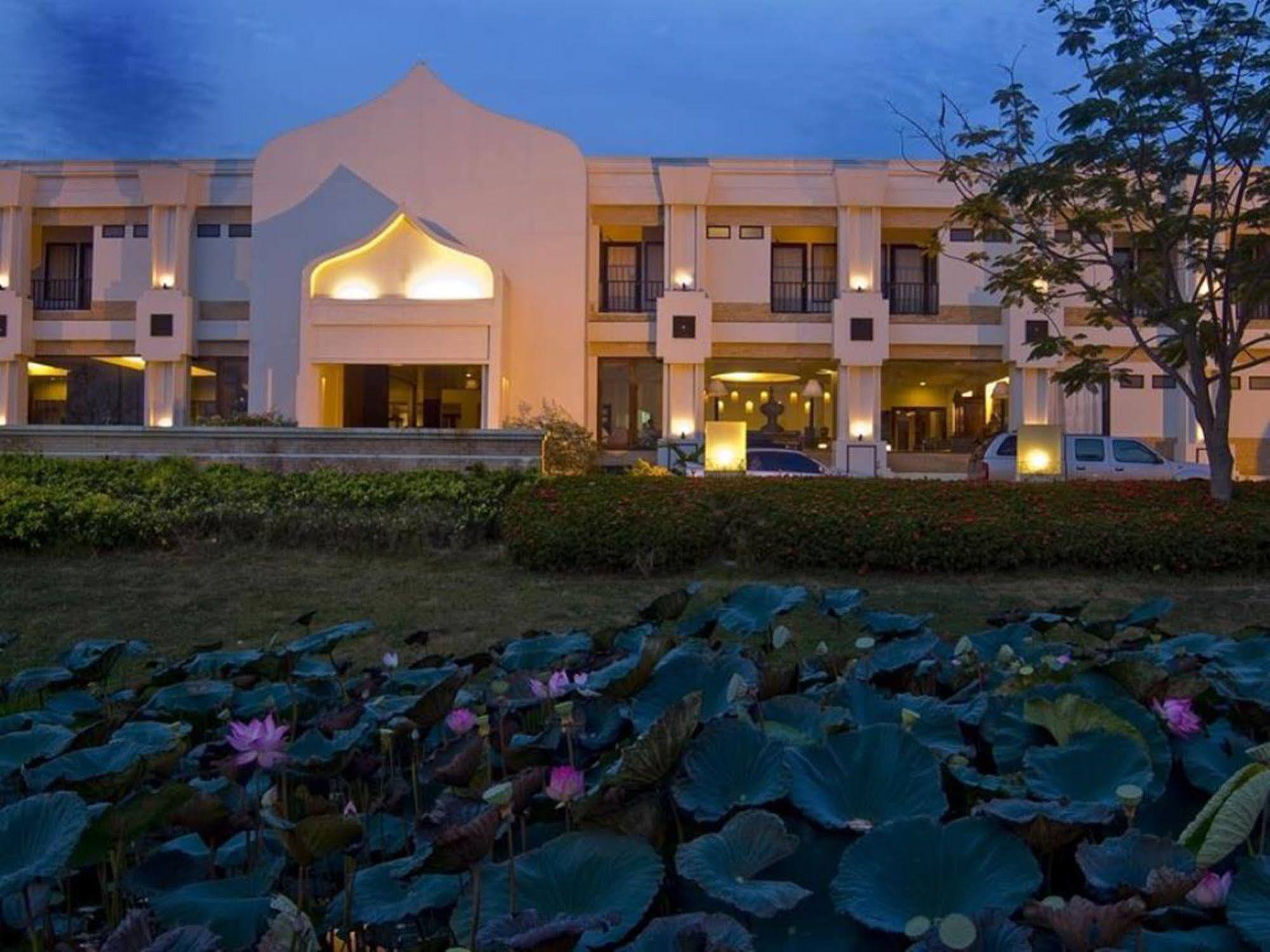 Ananda Museum Gallery Hotel, Sukhothai Exterior foto